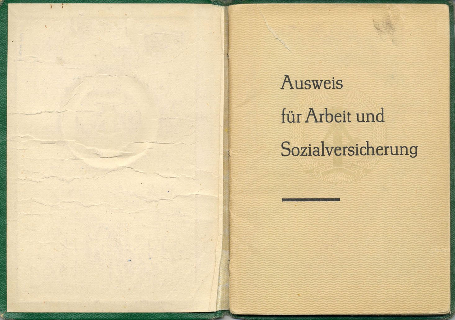 Innenteil des SV Ausweises der DDR